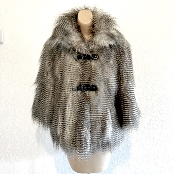 New Faux Fur Jacket GUESS  Coat Fur size L - Picture 2 of 9